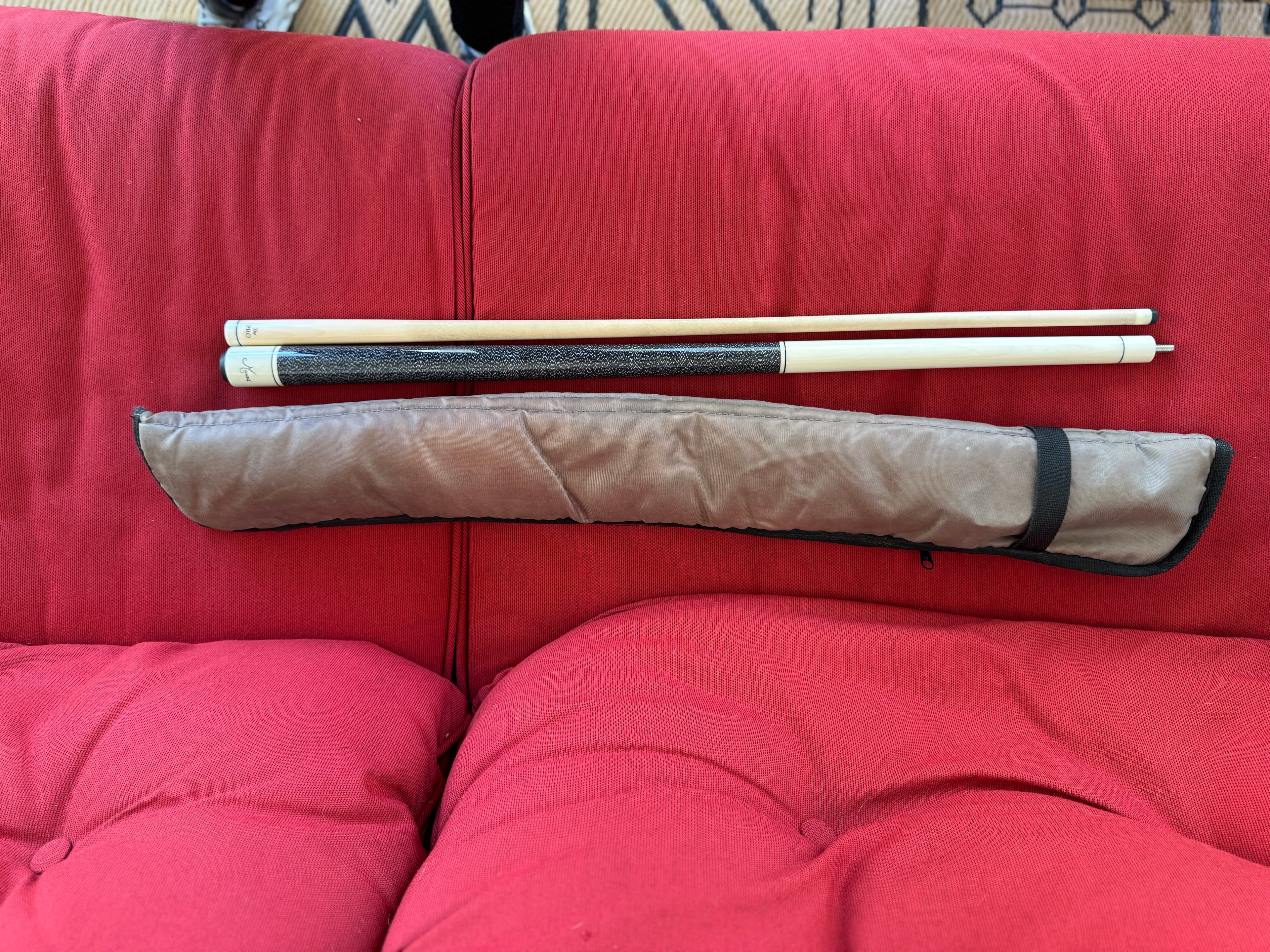 Vintage Meucci "The Pro" Pool Cue with Case