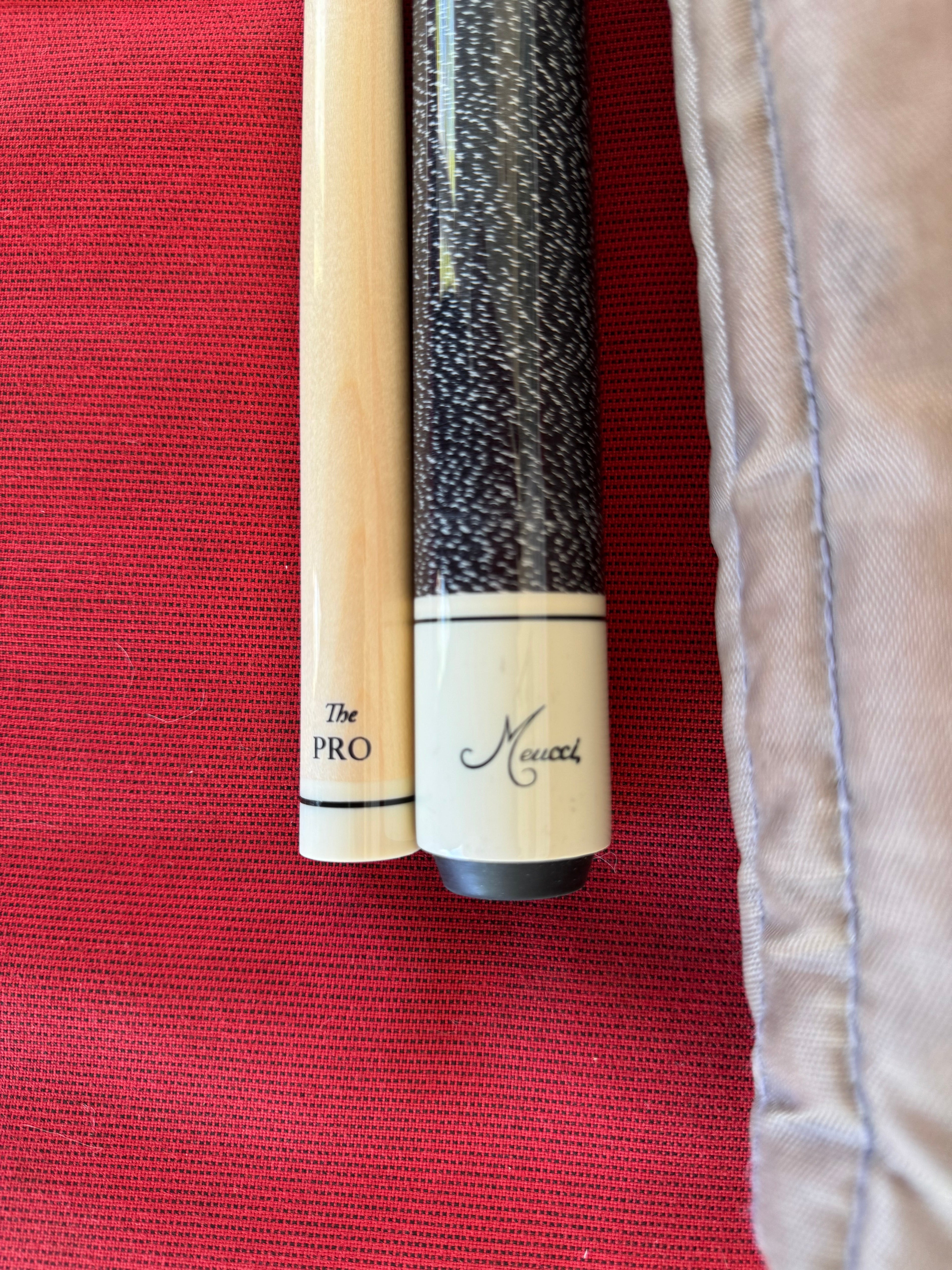 Vintage Meucci "The Pro" Pool Cue with Case