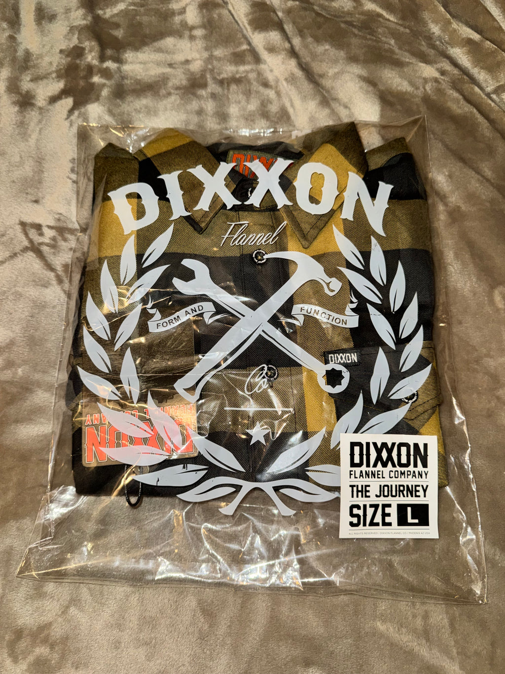 Dixxon Flannel THE JOURNEY Button Down Plaid Long Sleeve Mens Size L great condition