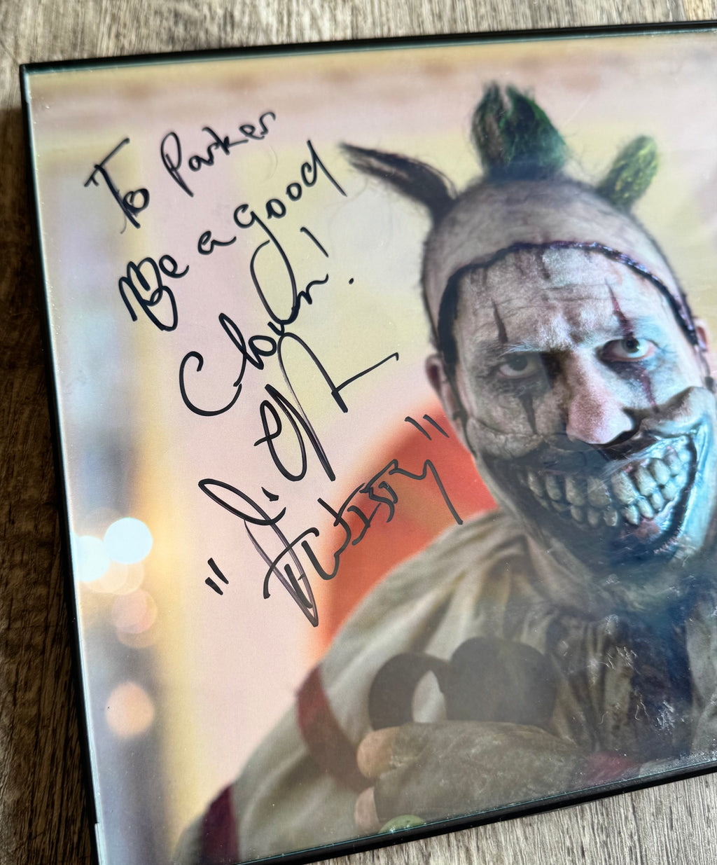 AUTOGRAPHED PHOTO OF JOHN CARROLL LYNCH AS TWISTY THE CLOWN AHS